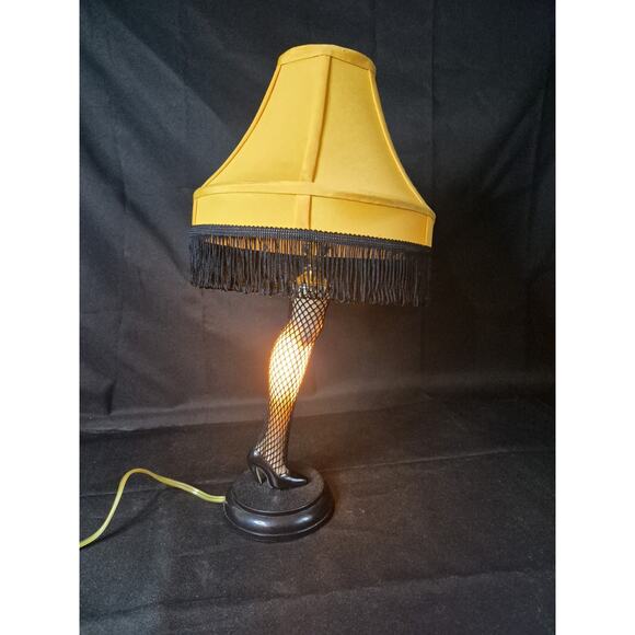 Vtg 20" Tall "A Christmas Story" Leg Lamp Dual Lighting Nightlight Fringe Shade - Picture 3 of 7